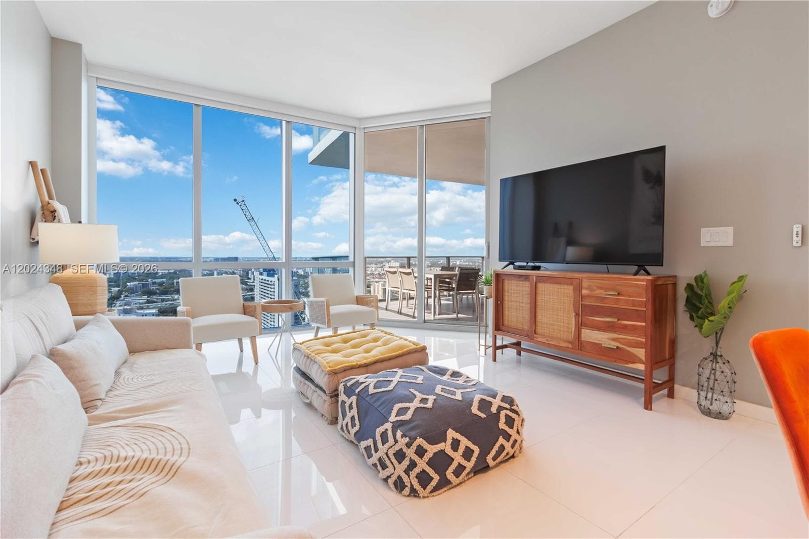 851 NE 1st Ave # 3006, Miami FL 33132 — 2