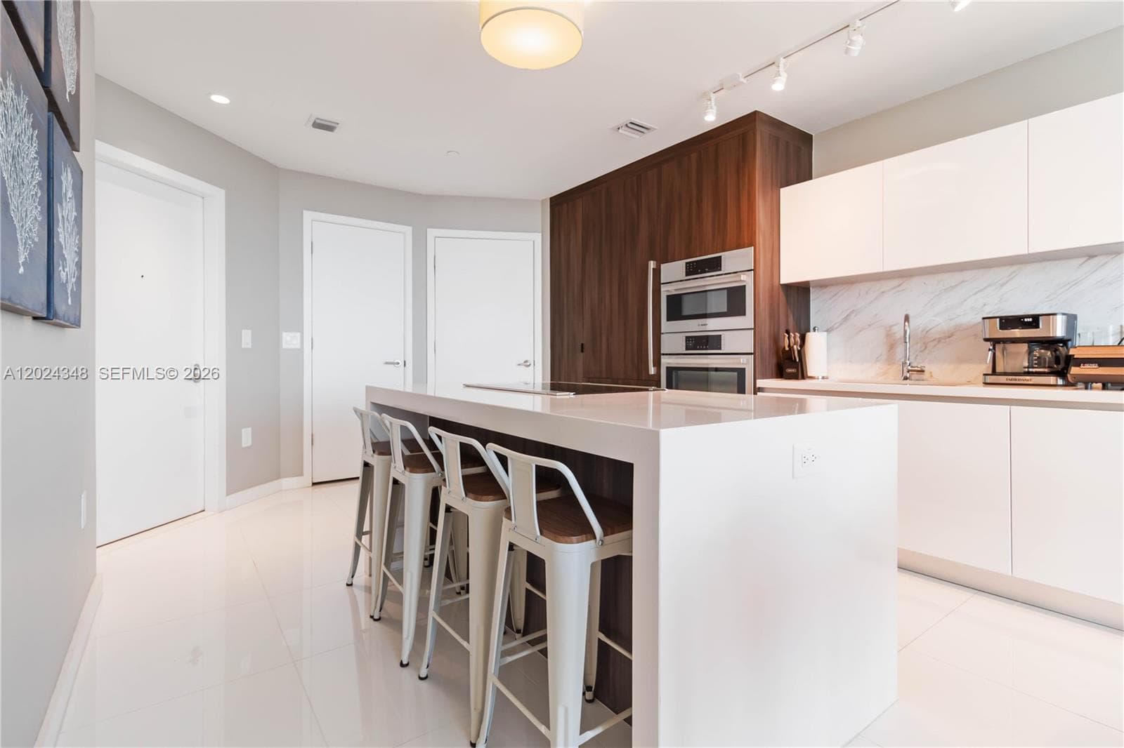851 NE 1st Ave # 3006, Miami FL 33132 — 6