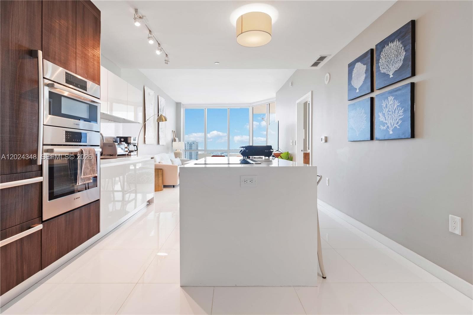 851 NE 1st Ave # 3006, Miami FL 33132 — 8