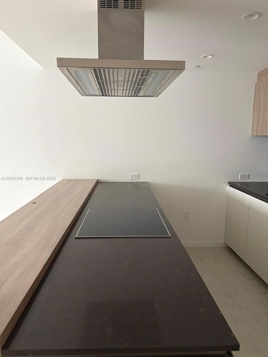 1000 Brickell Plz # 2108, Miami FL 33131 — 52