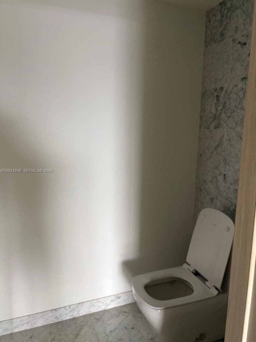 1000 Brickell Plz # 2108, Miami FL 33131 — 42