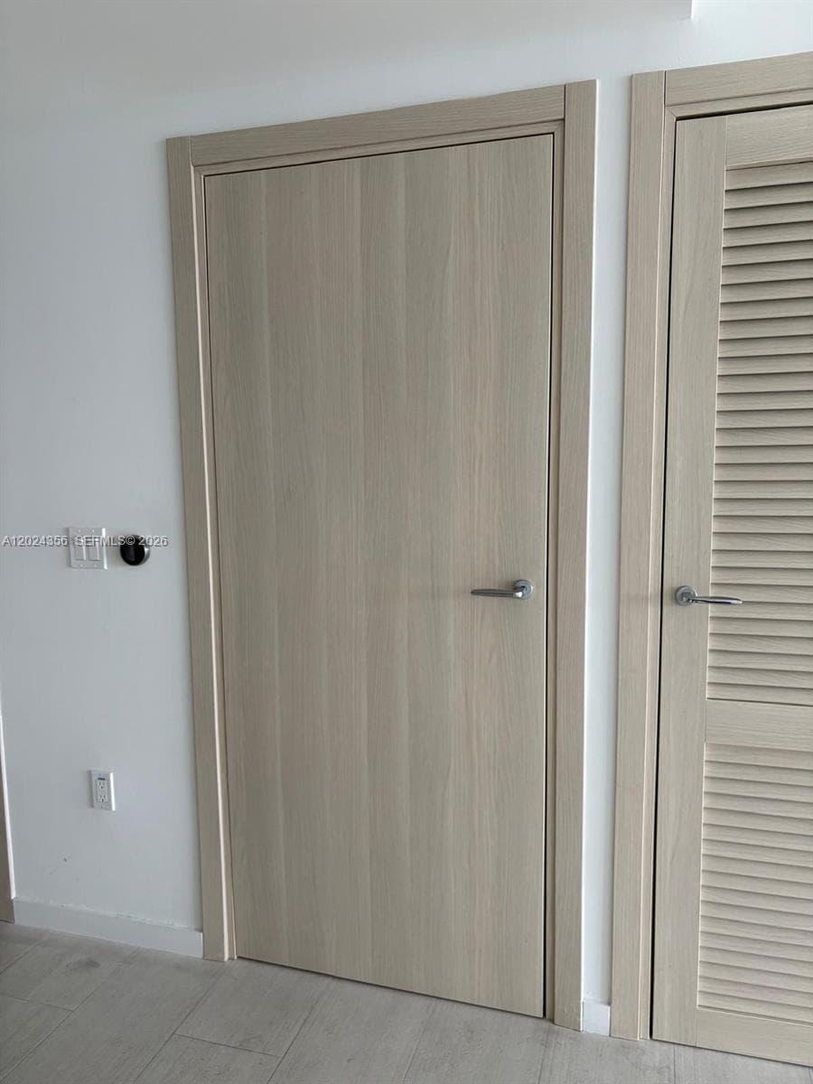 1000 Brickell Plz # 2108, Miami FL 33131 — 32