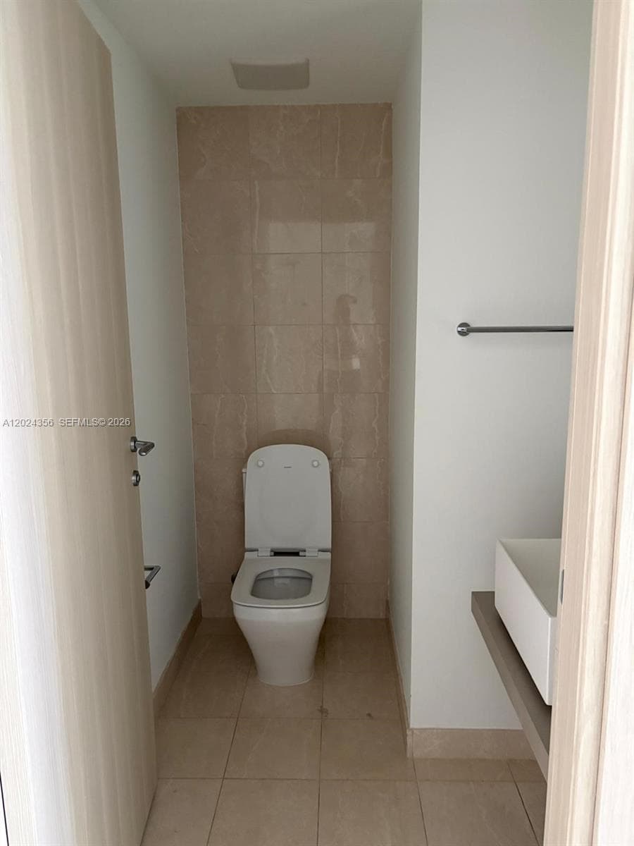 1000 Brickell Plz # 2108, Miami FL 33131 — 30