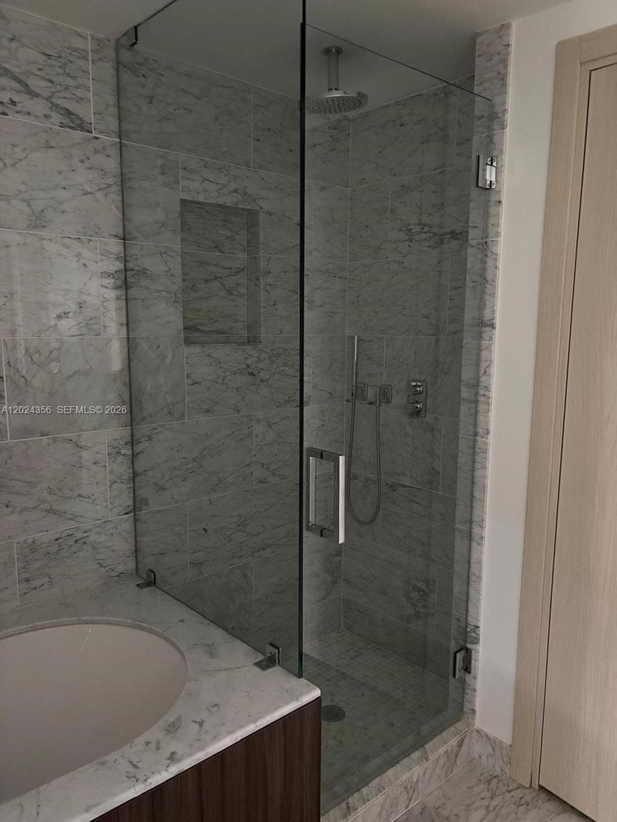 1000 Brickell Plz # 2108, Miami FL 33131 — 40