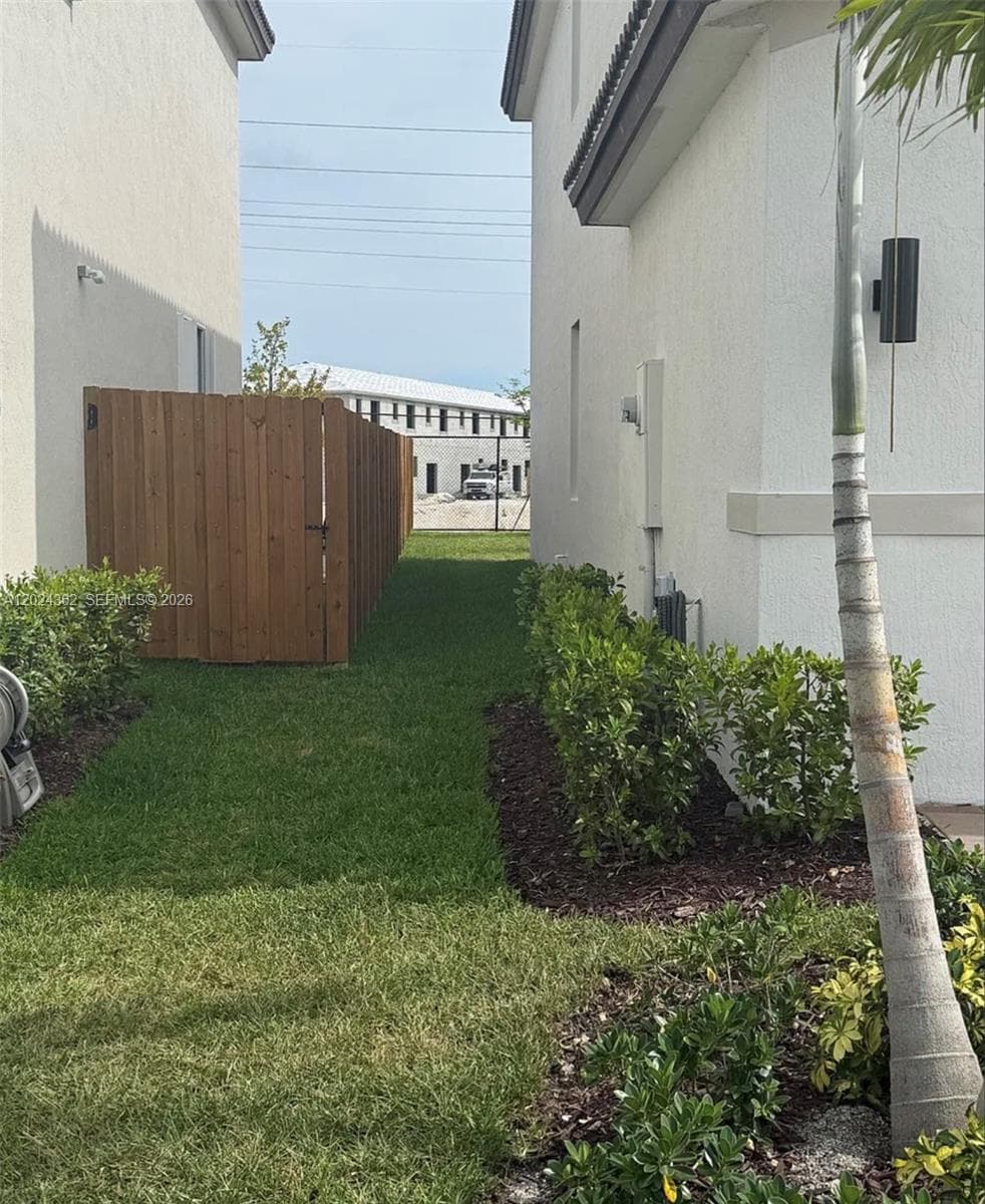 2584 SE 25th Ct, Homestead FL 33035 — 4