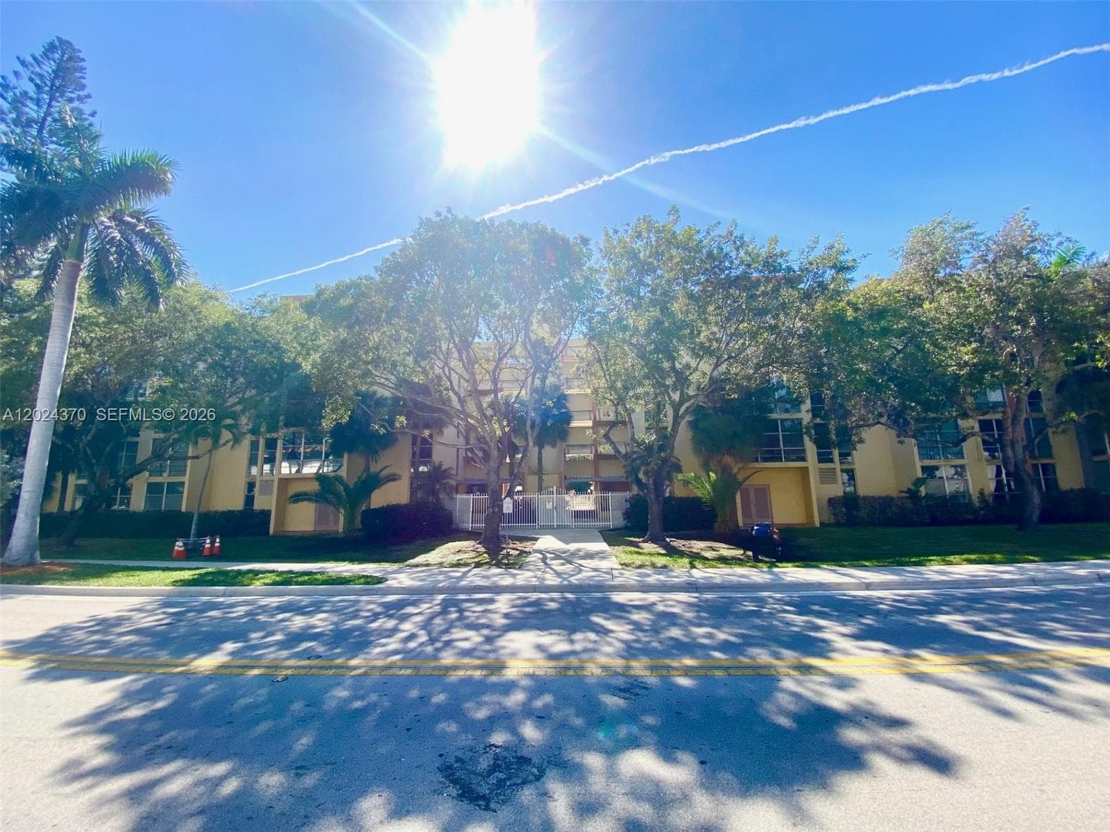210 172nd St # 226, Sunny Isles Beach FL 33160 — 35