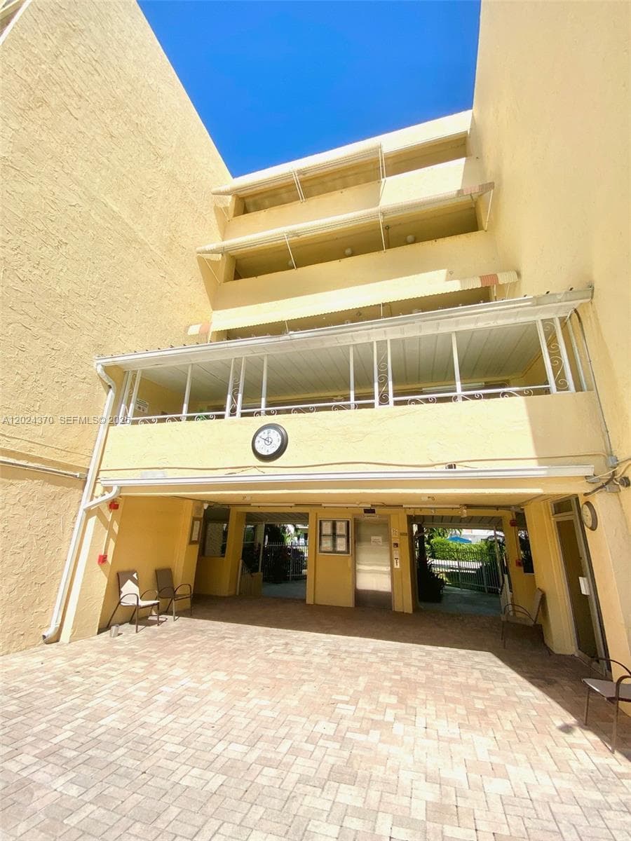 210 172nd St # 226, Sunny Isles Beach FL 33160 — 31