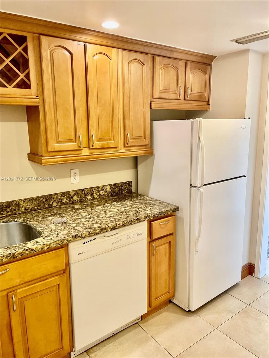 400 Kings Point Dr # 829, Sunny Isles Beach FL 33160 — 5
