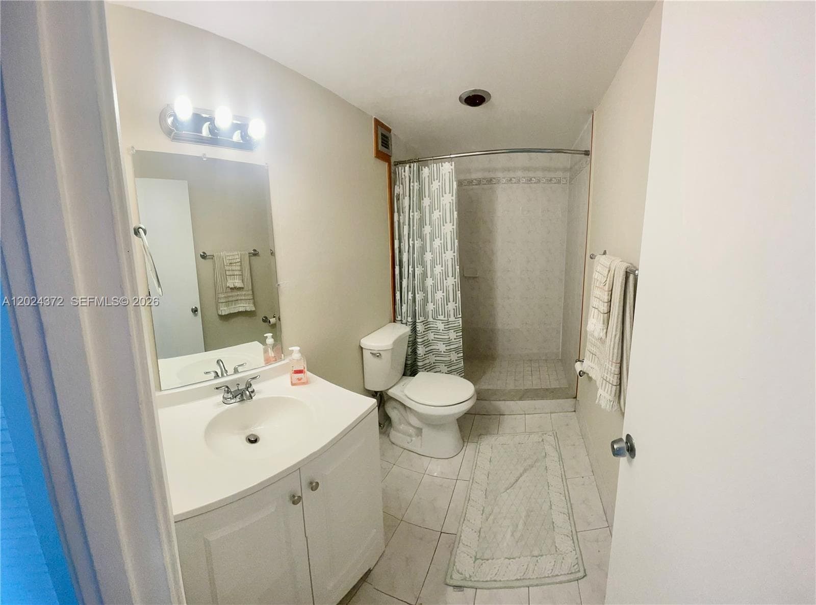 400 Kings Point Dr # 829, Sunny Isles Beach FL 33160 — 14