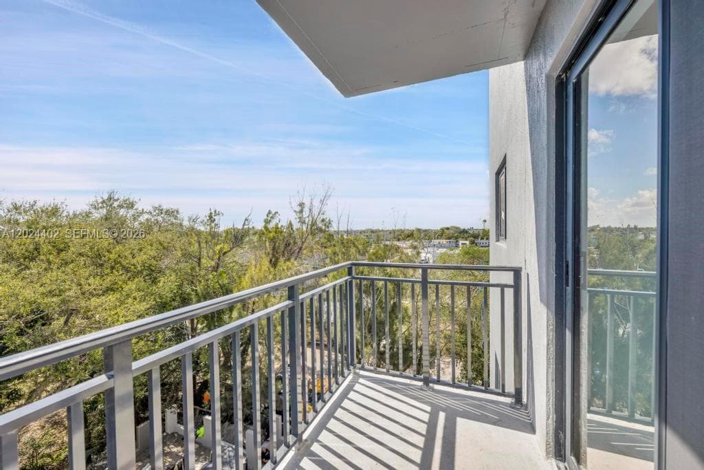 840 NE 130th Street # 302, North Miami FL 33161 — 3
