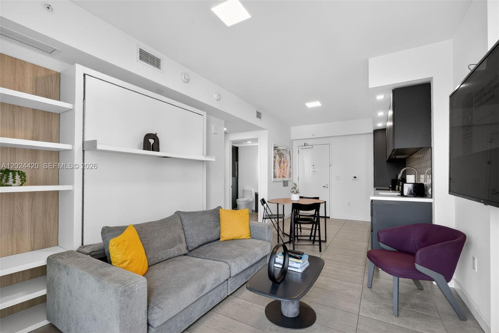 227 NE 2nd St # 2805, Miami FL 33132 — 2