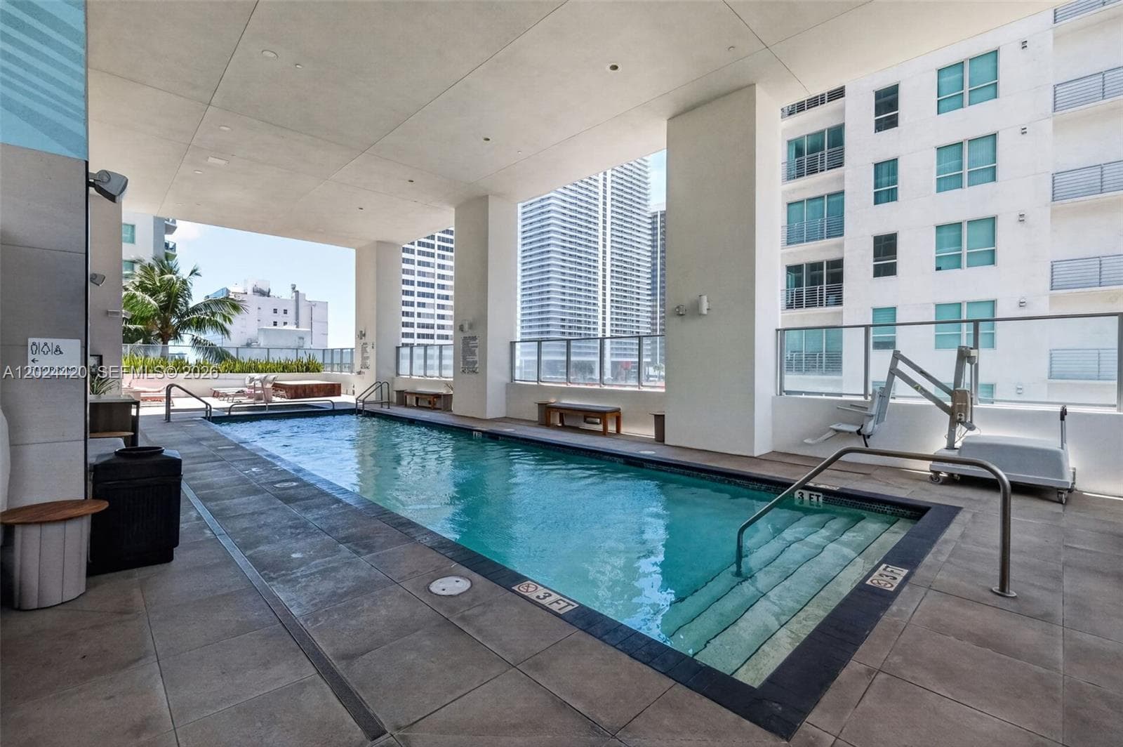 227 NE 2nd St # 2805, Miami FL 33132 — 17