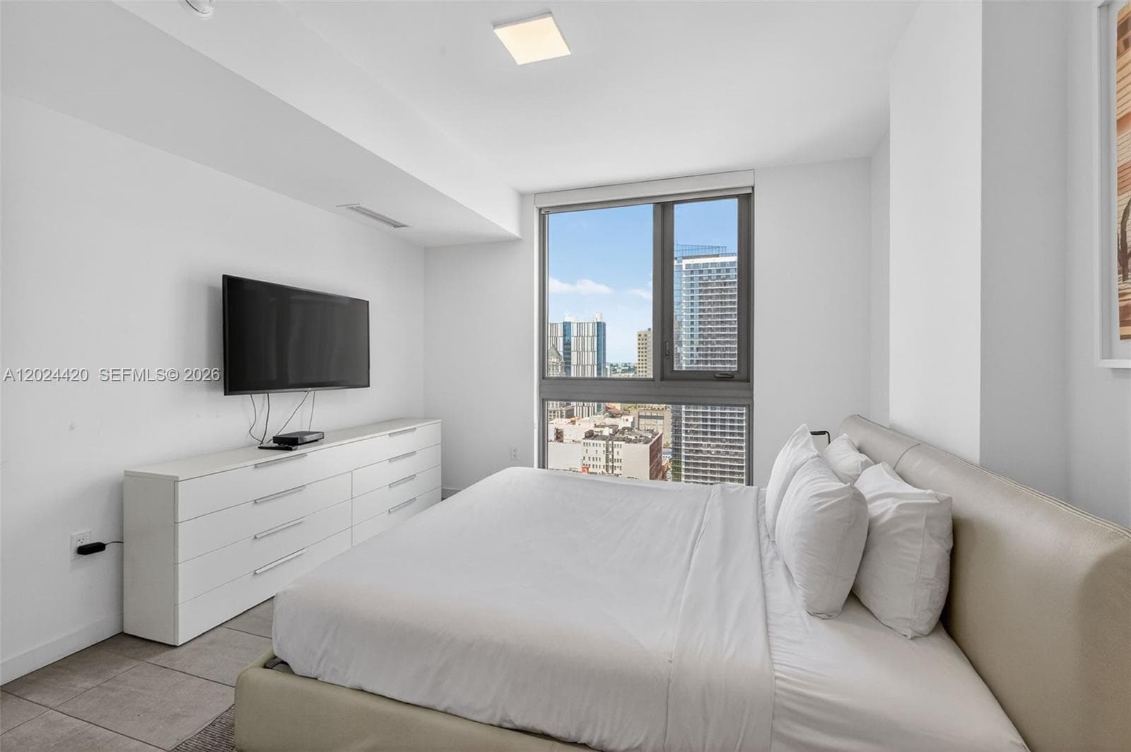 227 NE 2nd St # 2805, Miami FL 33132 — 9