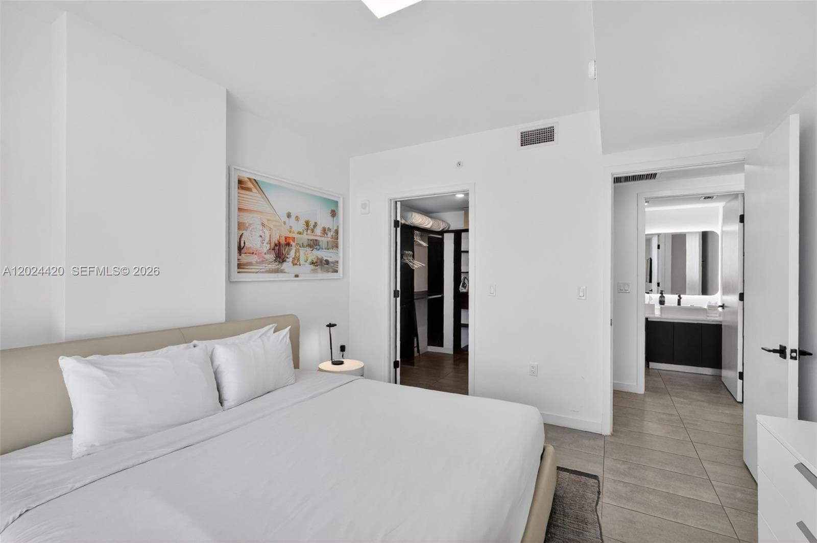 227 NE 2nd St # 2805, Miami FL 33132 — 10