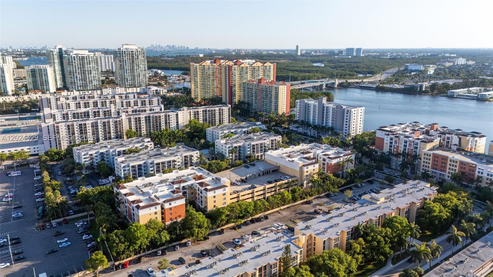 17145 N Bay Rd # 4204, Sunny Isles Beach FL 33160 — 53