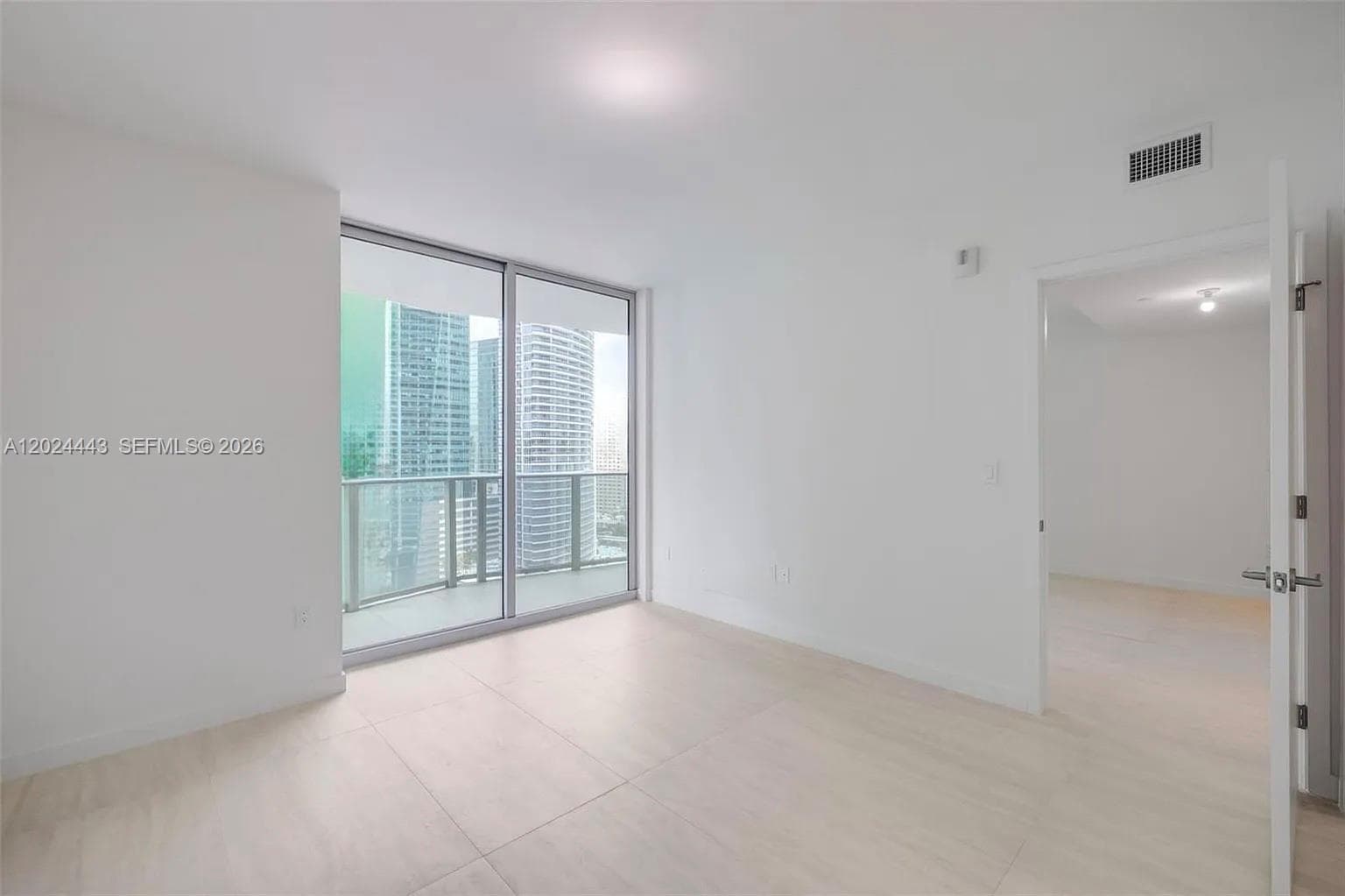 77 SE 5th st # 2305, Miami FL 33131 — 19