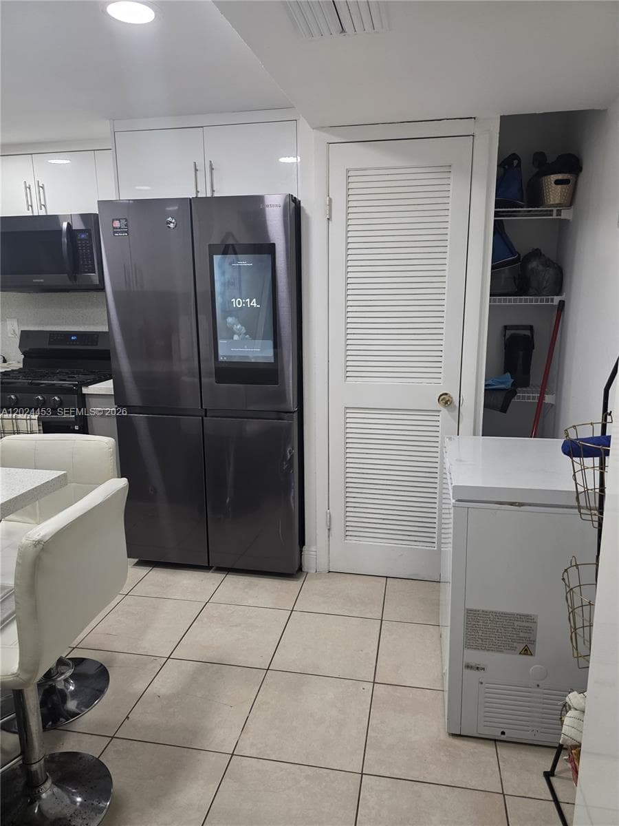 17901 NW 68th Ave # T201, Hialeah FL 33015 — 9
