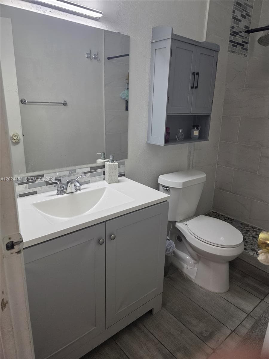 17901 NW 68th Ave # T201, Hialeah FL 33015 — 18