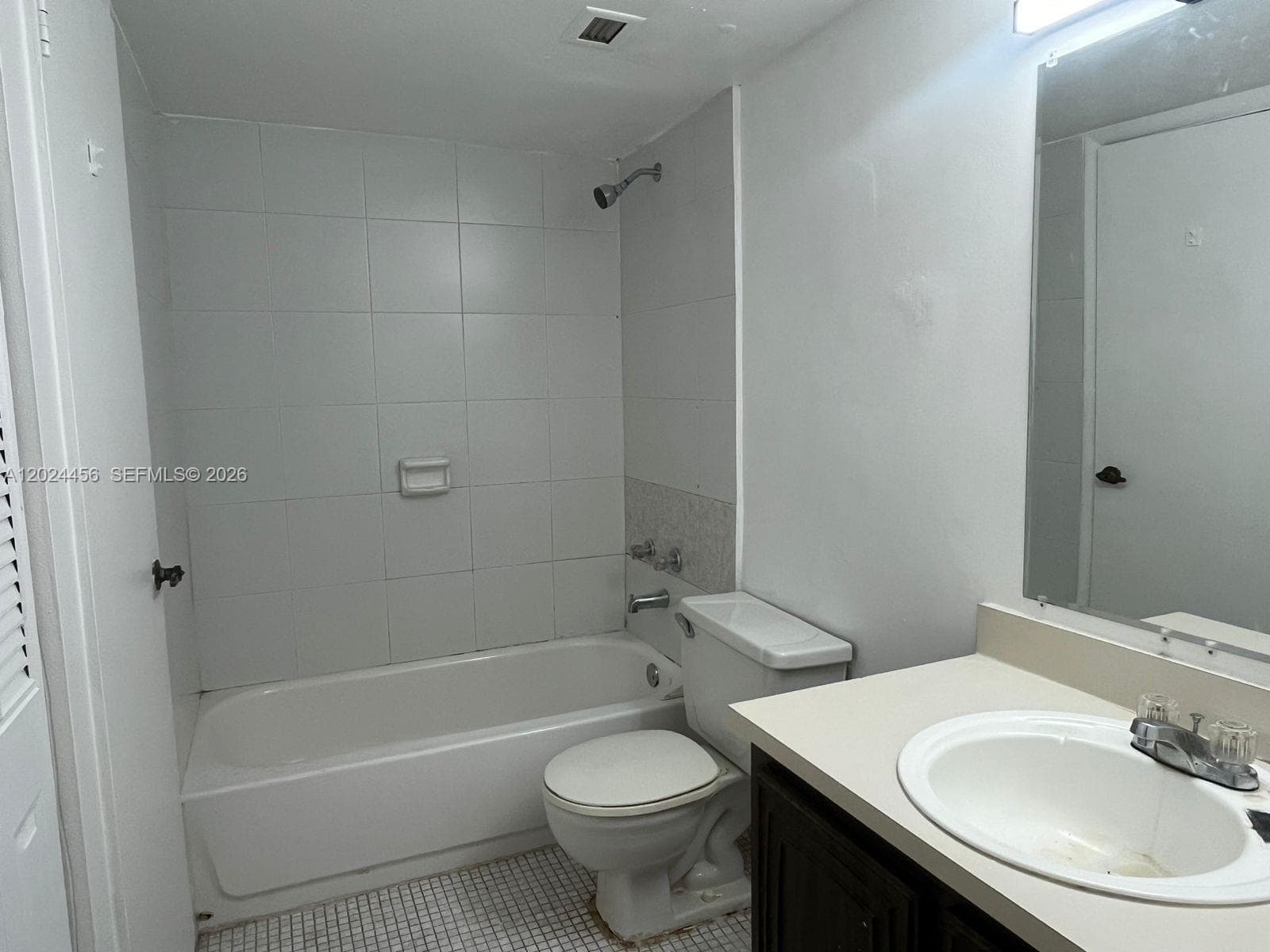 484 NW 165th St Rd # 111, Miami FL 33169 — 12