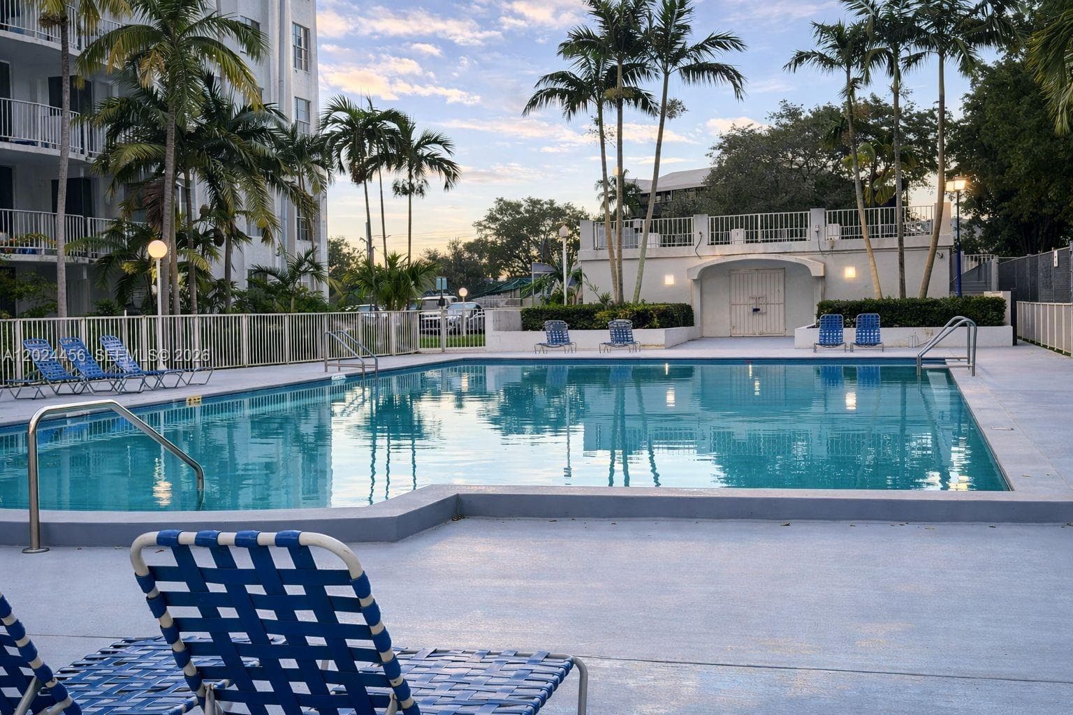 484 NW 165th St Rd # 111, Miami FL 33169 — 14