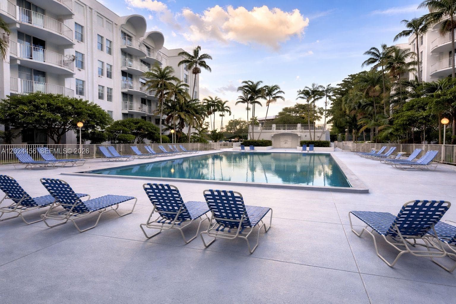 484 NW 165th St Rd # 111, Miami FL 33169 — 15
