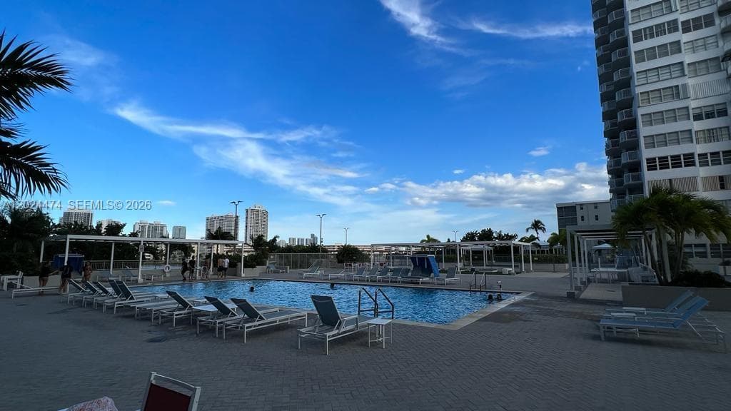 18061 Biscayne Blvd # 1404, Aventura FL 33160 — 17