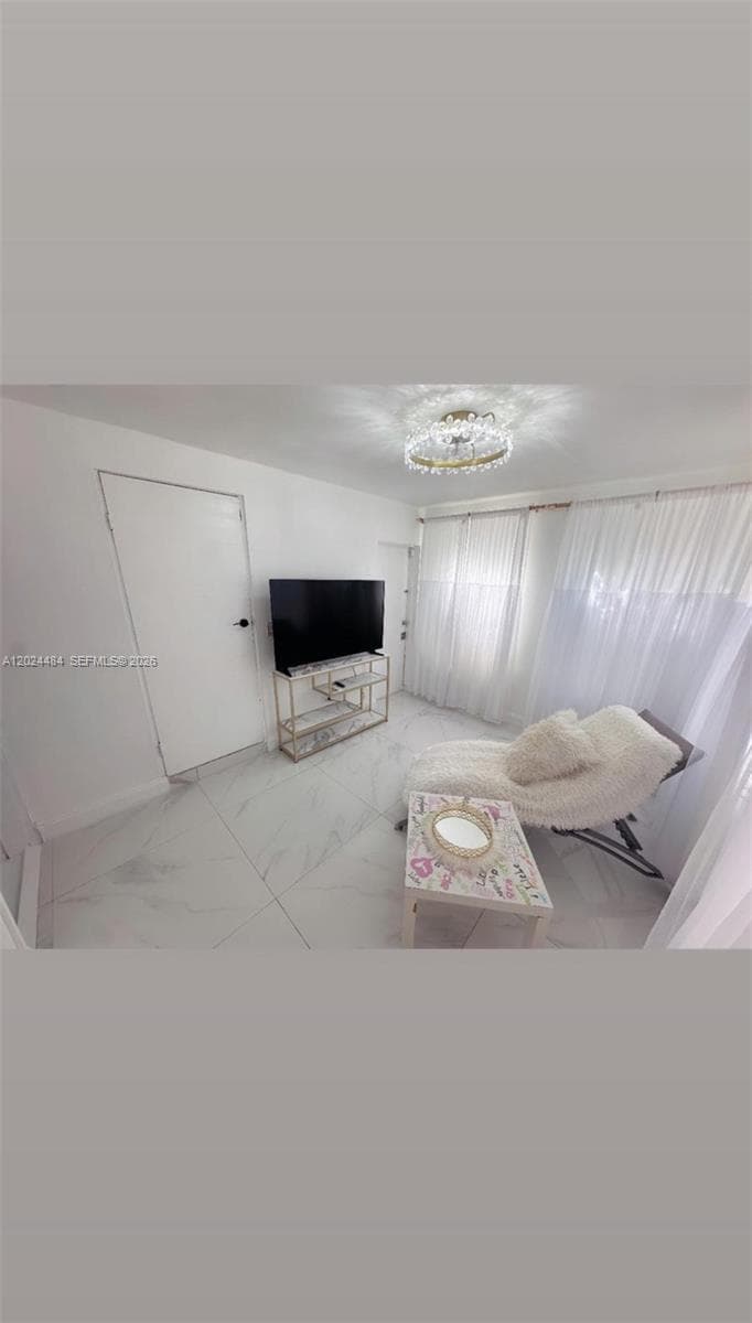 950 NE 127th St # 1, North Miami FL 33161 — 4