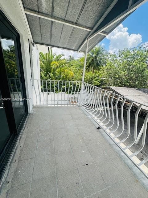 11870 SW 5th St # B, Miami FL 33184 — 5