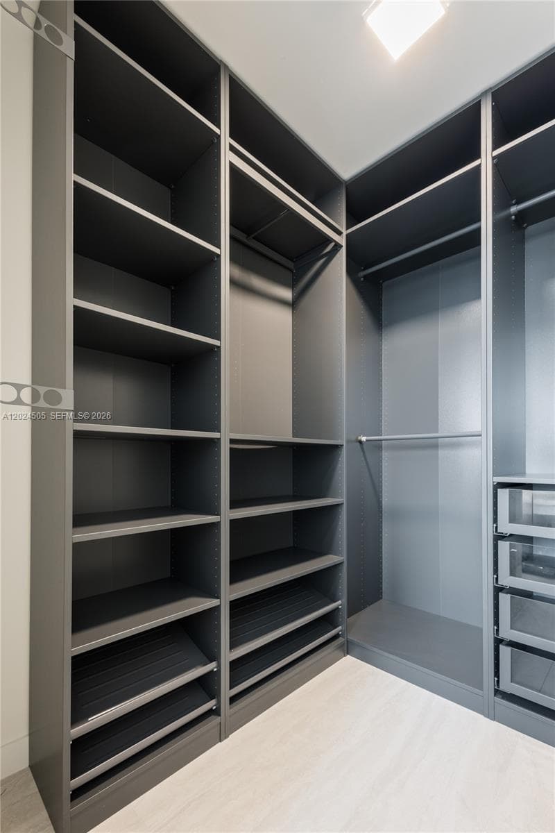 77 SE 5TH STREET # 2602, Miami FL 33131 — 17