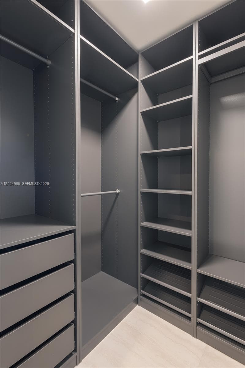 77 SE 5TH STREET # 2602, Miami FL 33131 — 26