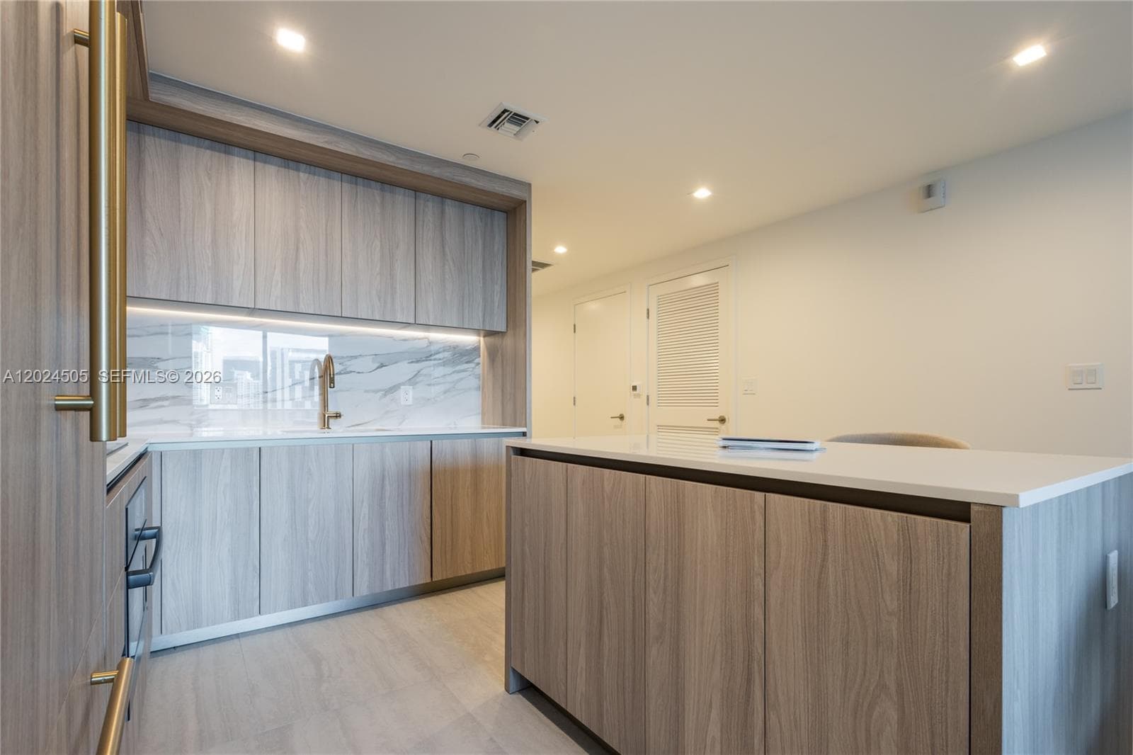 77 SE 5TH STREET # 2602, Miami FL 33131 — 31