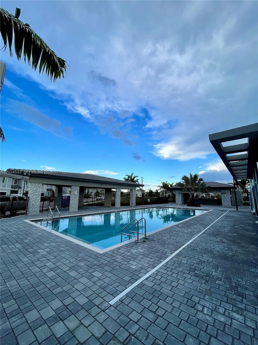 708 SE 13th Ct, Homestead FL 33034 — 20