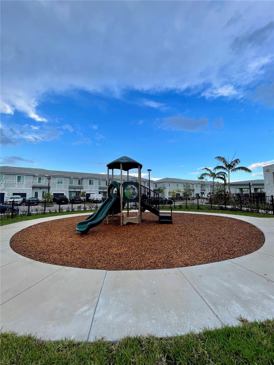 708 SE 13th Ct, Homestead FL 33034 — 21