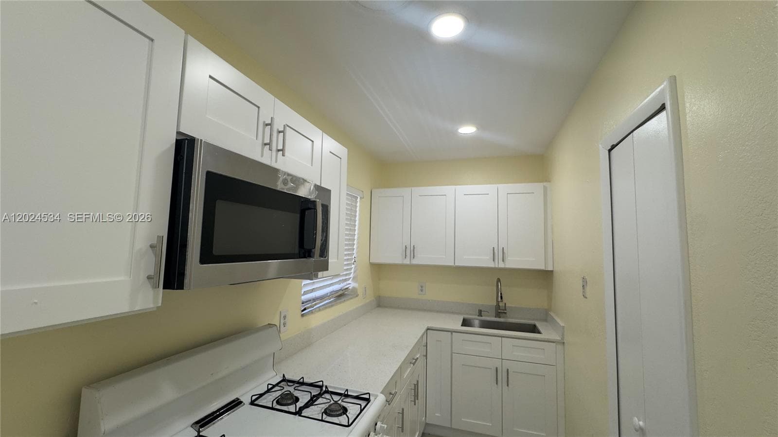 12890 NE 8th Ave # 302, North Miami FL 33161 — 6
