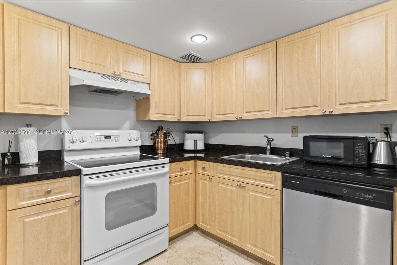 100 Bayview Dr # 307, Sunny Isles Beach FL 33160 — 10
