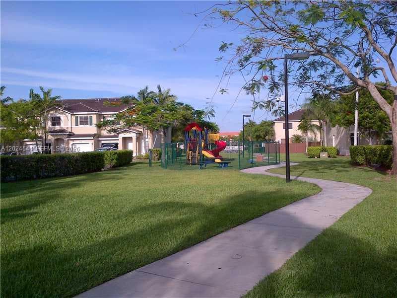 5702 NW 112 CT # 5702, Doral FL 33178 — 5