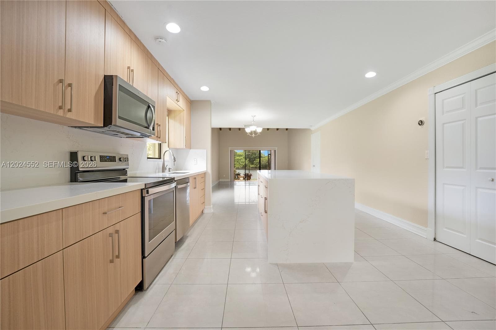 3719 Estepona Ave, Doral FL 33178 — 14