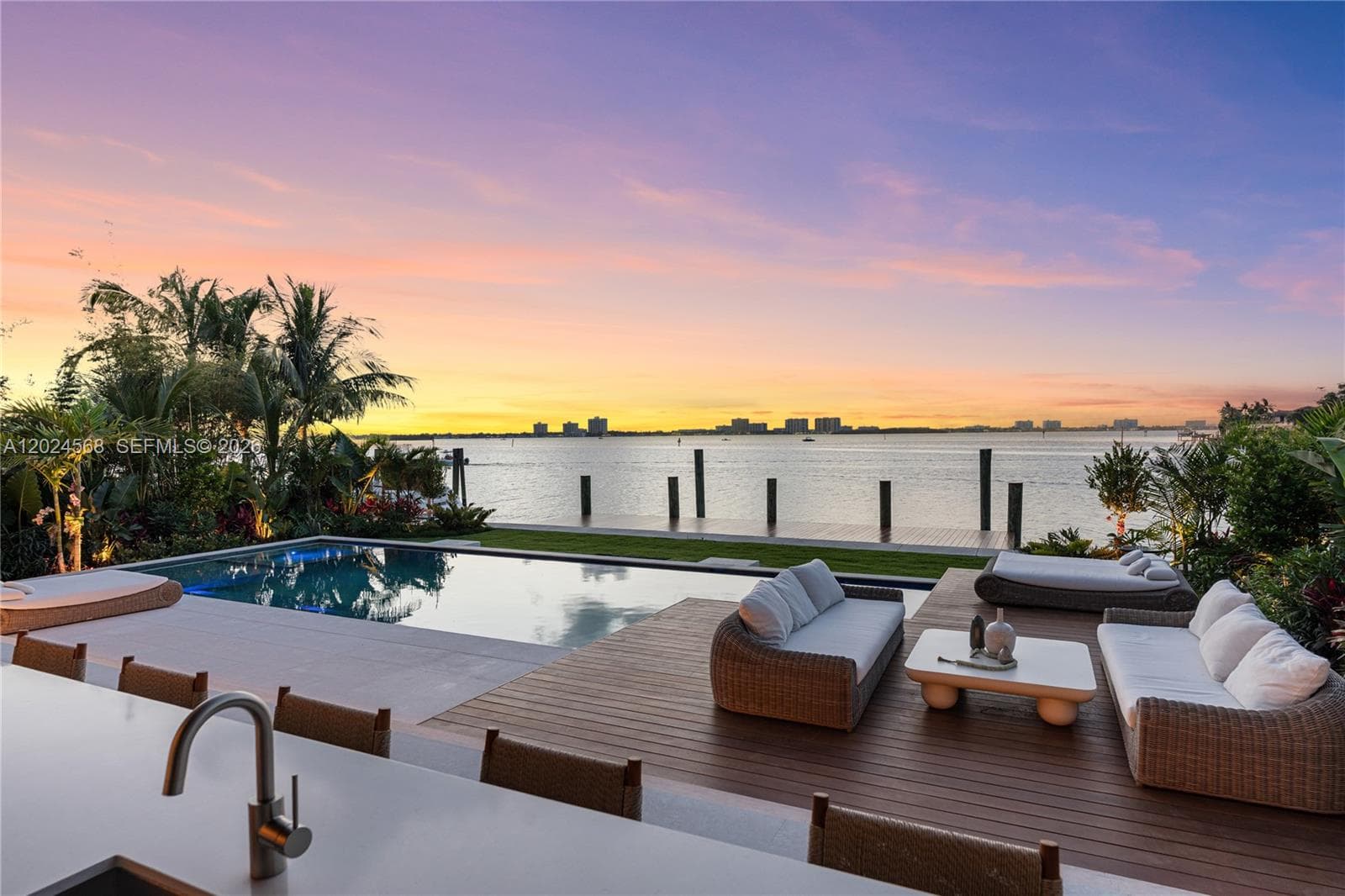 857 N Shore Dr, Miami Beach FL 33141 — 2
