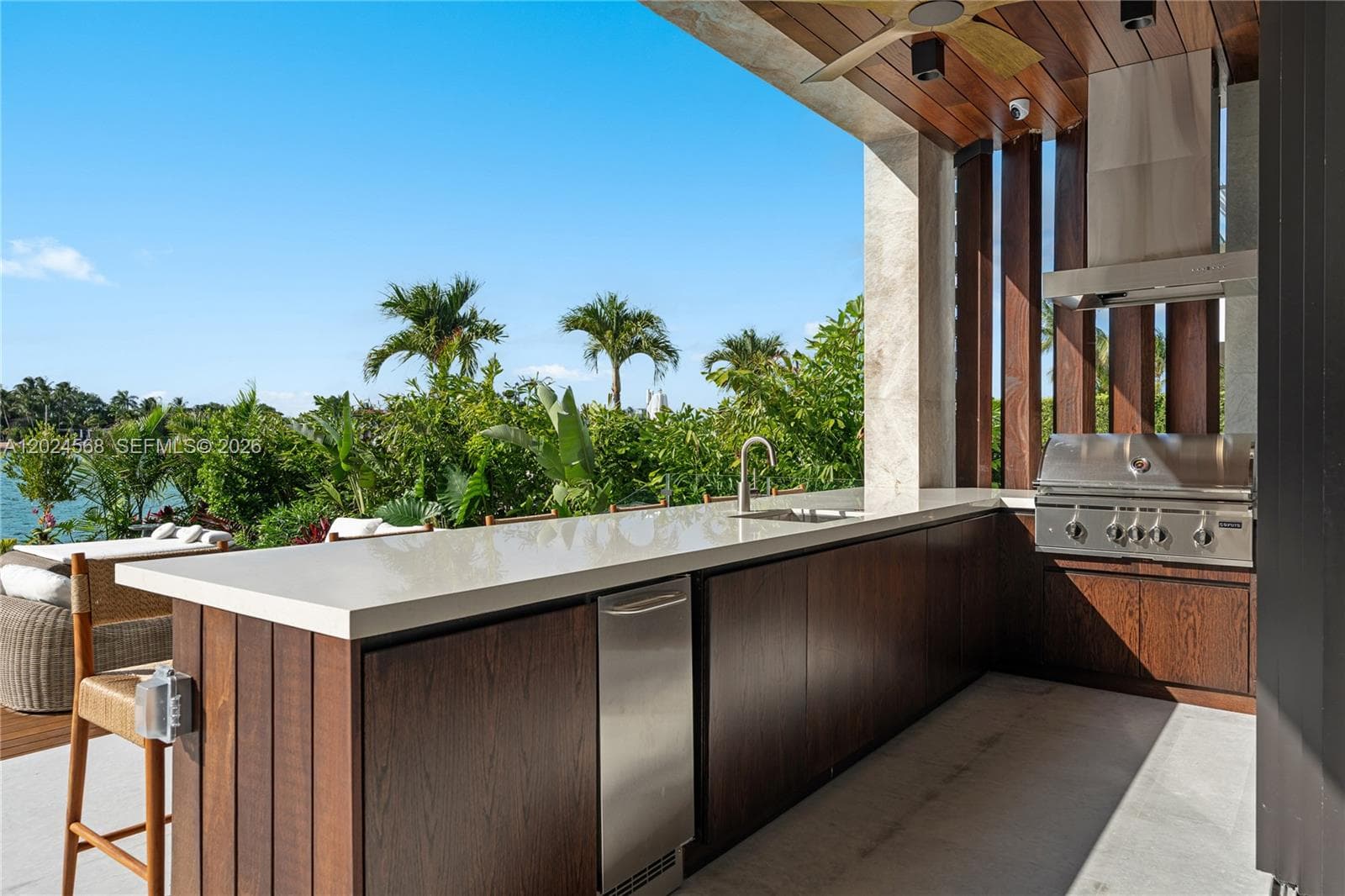857 N Shore Dr, Miami Beach FL 33141 — 26