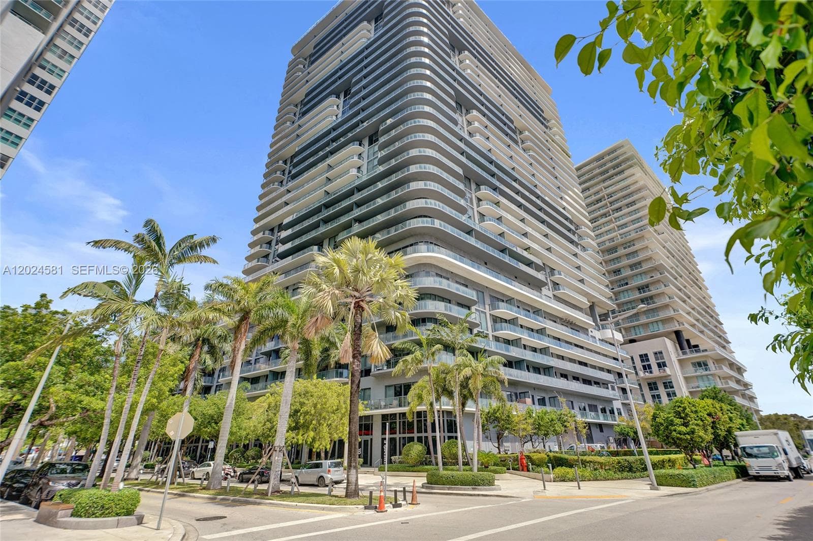 121 NE 34th St # 2310, Miami FL 33137 — 54