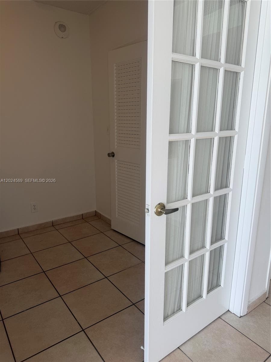 5601 COLLINS AV # 607, Miami Beach FL 33140 — 15