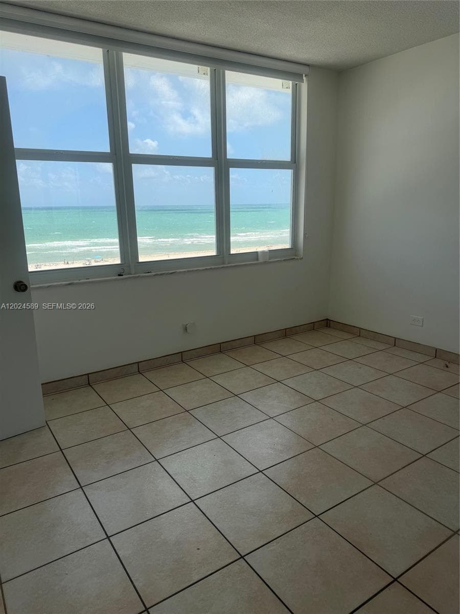 5601 COLLINS AV # 607, Miami Beach FL 33140 — 11