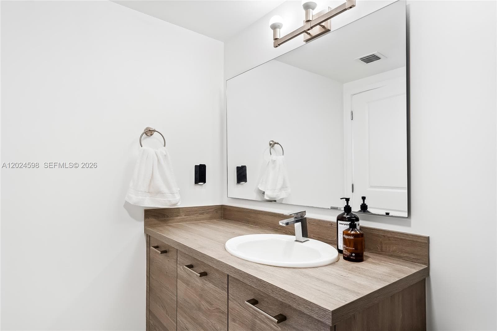 400 Sunny Isles Blvd # 1202, Sunny Isles Beach FL 33160 — 37