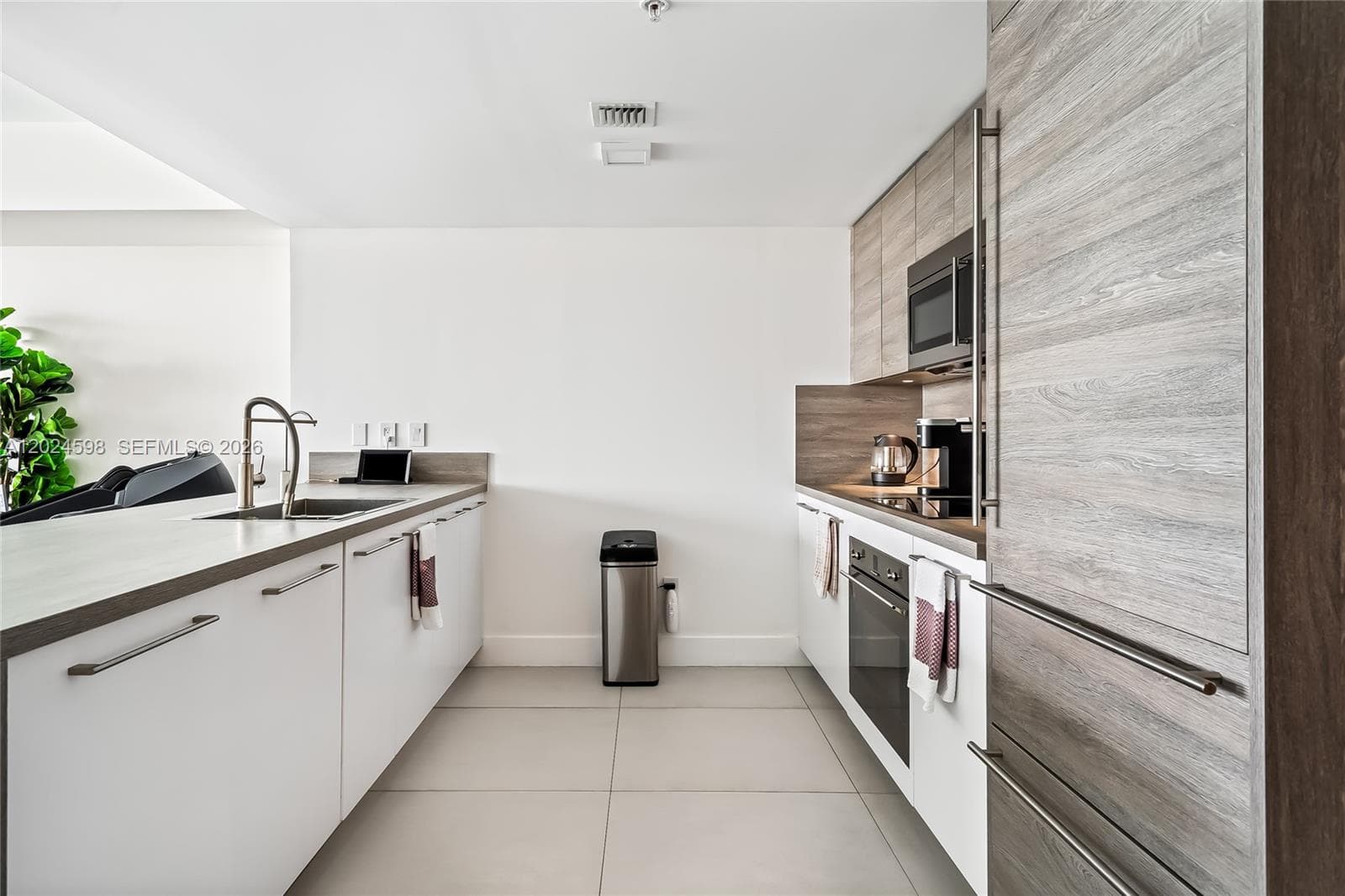 400 Sunny Isles Blvd # 1202, Sunny Isles Beach FL 33160 — 29