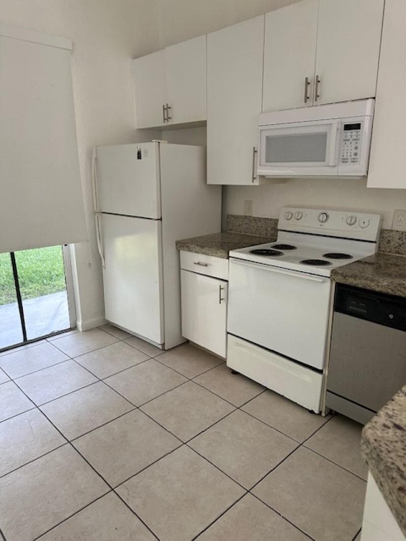 1056 NE 39th Avenue, Homestead FL 33033 — 3
