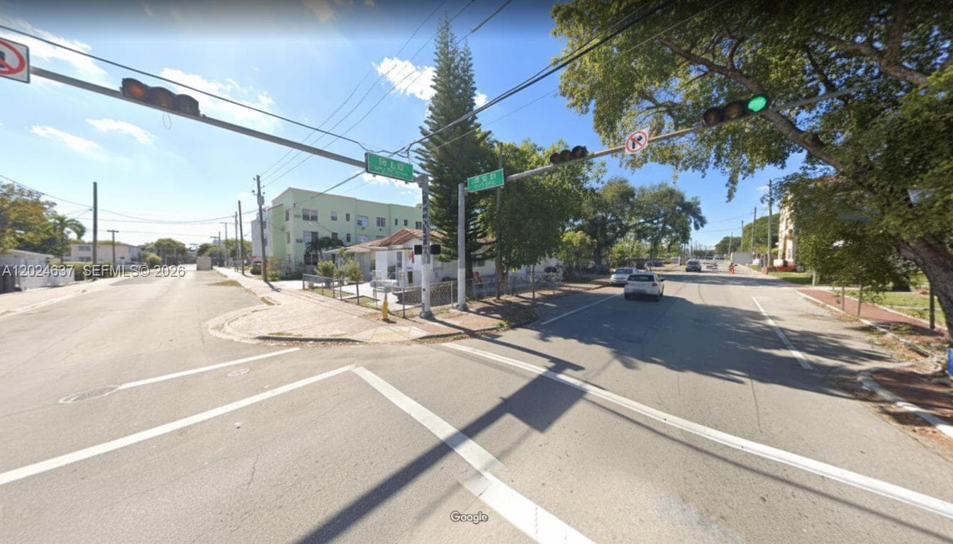 600 SW 16th Ave, Miami FL 33135 — 9