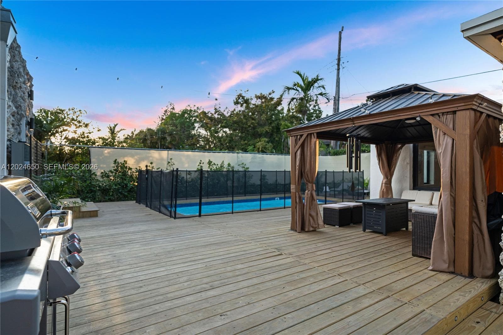 1663 SW 13th St, Miami FL 33145 — 23