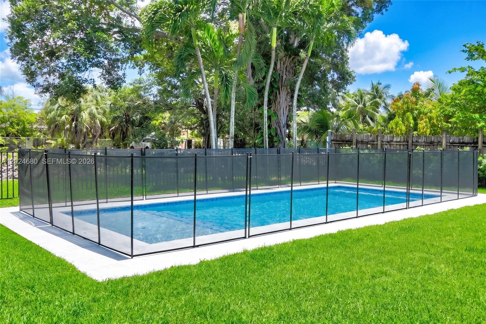 6853 S Waterway Dr, Miami FL 33155 — 7