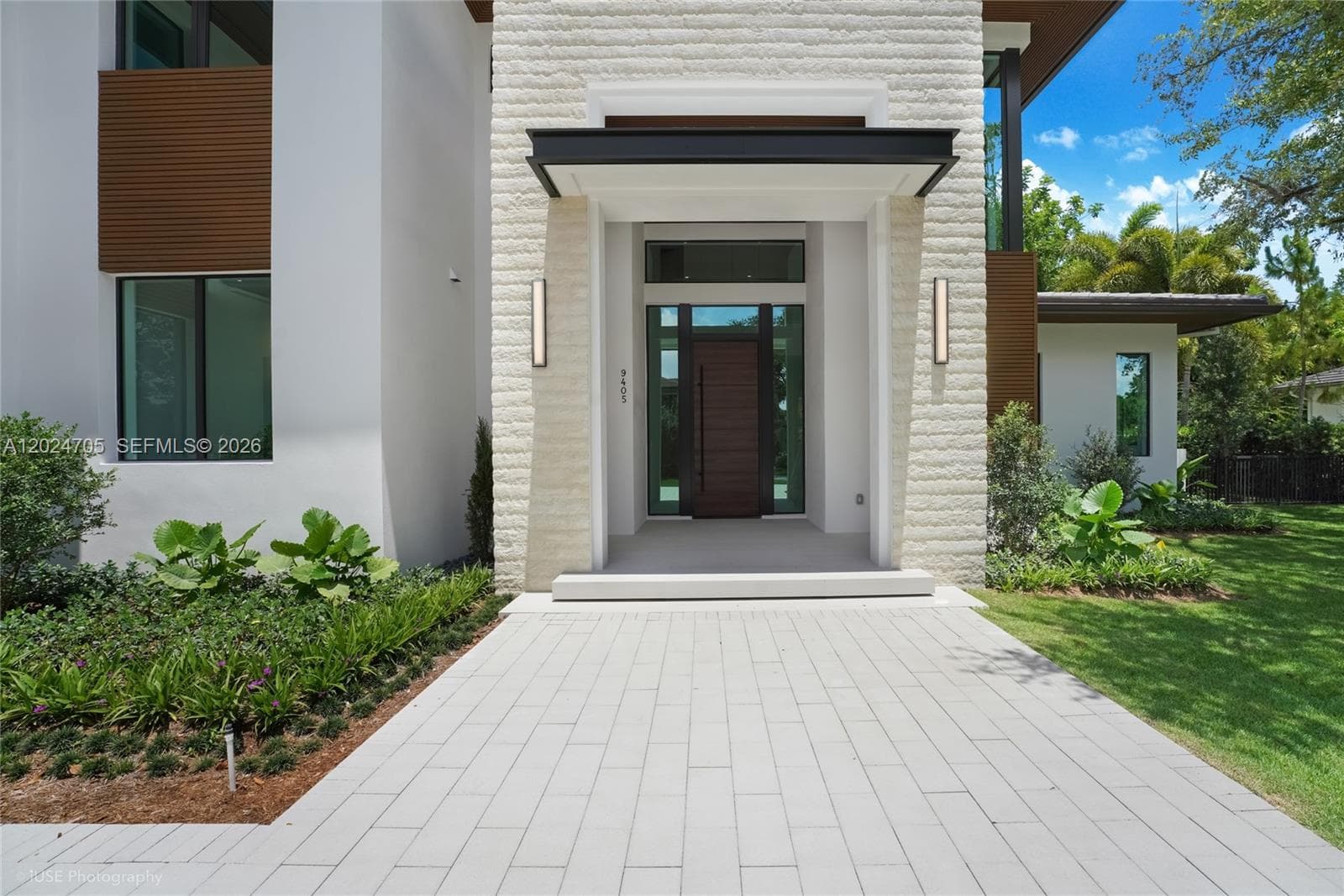 9405 SW 72nd Ct, Pinecrest FL 33156 — 3