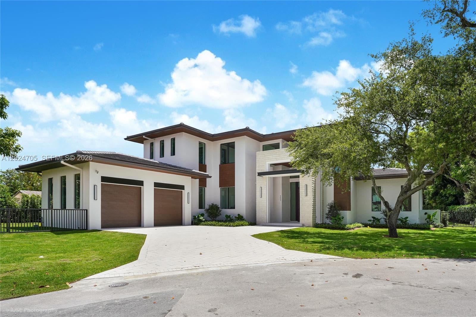 9405 SW 72nd Ct, Pinecrest FL 33156 — 1